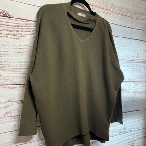 M/L Jodifl Olive Green Knitted Tunic Sweater